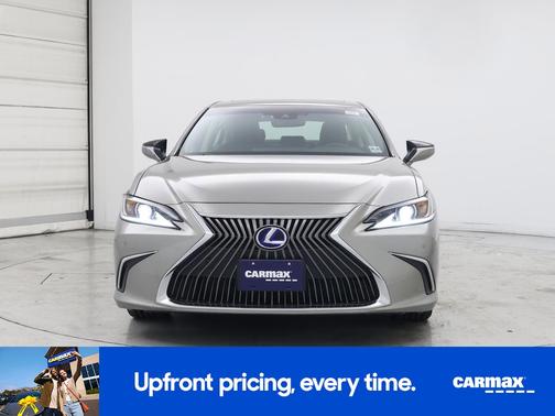 2020 Lexus ES 300h Luxury