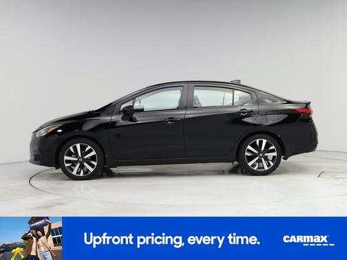 2022 Nissan Versa SR