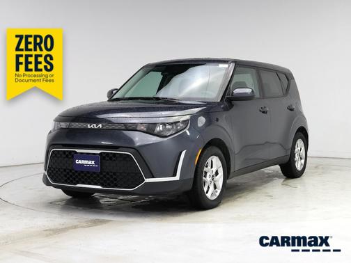 Gray 2024 Kia Soul LX