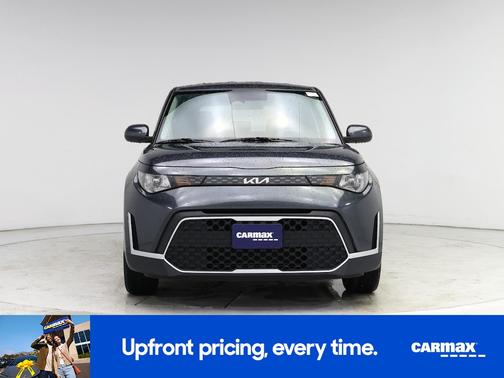 Gray 2024 Kia Soul LX