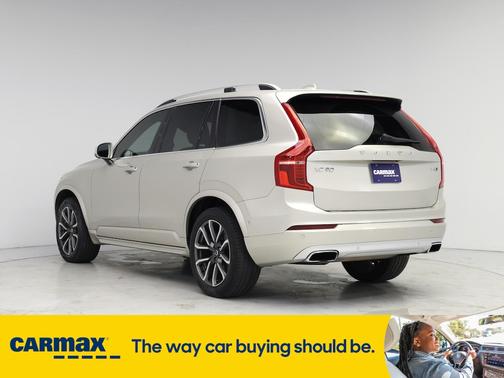 2018 Volvo XC90 T6 Momentum
