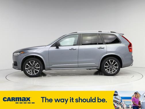 2018 Volvo XC90 T6 Momentum