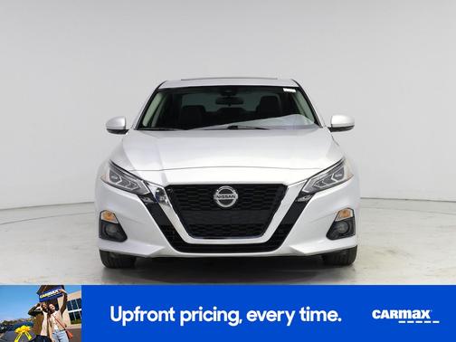 Silver 2022 Nissan Altima SL