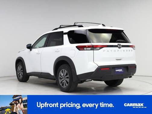 White 2025 Nissan Pathfinder SV