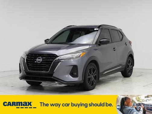 2022 Nissan Kicks SR