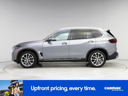 Gray 2025 BMW X5 sDrive40i