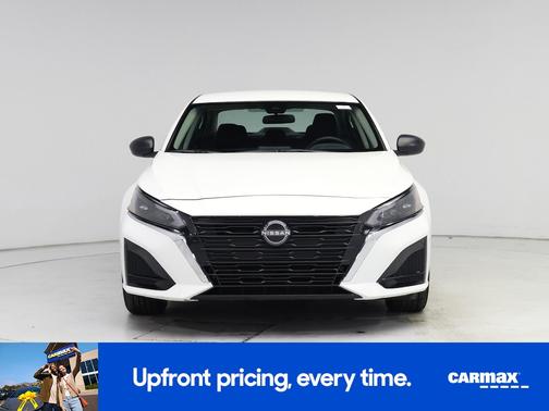 White 2025 Nissan Altima SV