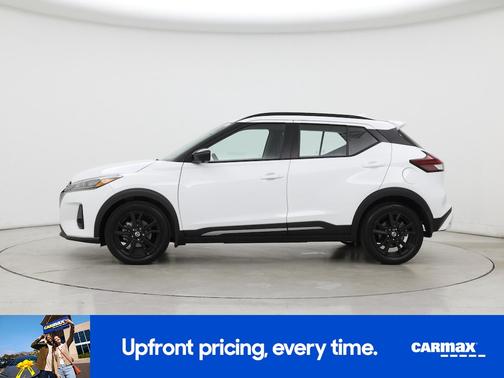 White 2021 Nissan Kicks SR
