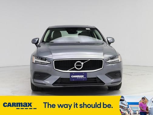 2020 Volvo S60 T5 Momentum