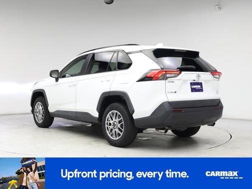 2020 Toyota RAV4 LE