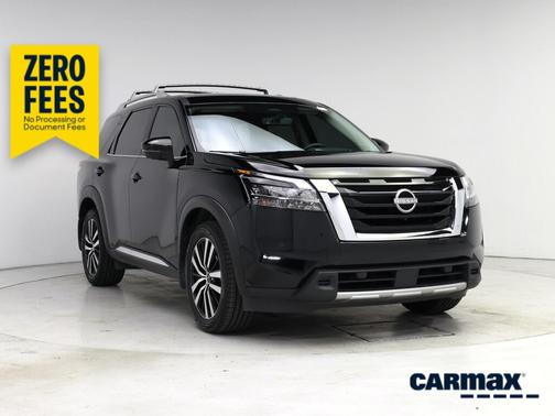 Black 2024 Nissan Pathfinder Platinum