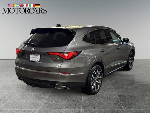 2023 Acura MDX 