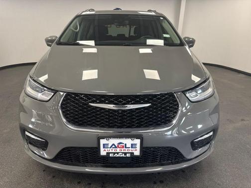 Gray 2022 Chrysler Pacifica Touring-L