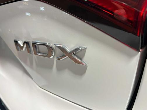 Platinum White Pearl 2026 Acura MDX Advance Package