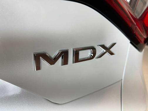 Platinum White Pearl 2026 Acura MDX Standard