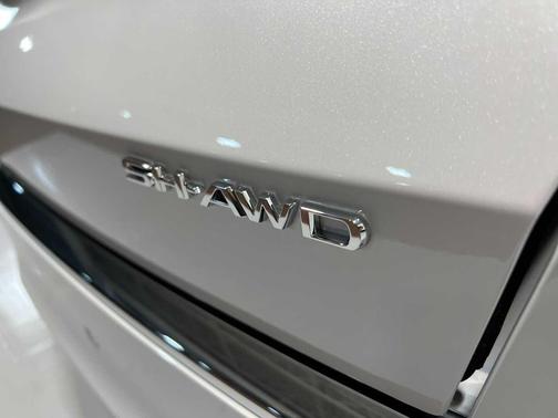Platinum White Pearl 2026 Acura MDX Advance Package