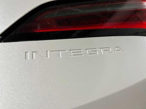 Platinum White Pearl 2026 Acura Integra FWD