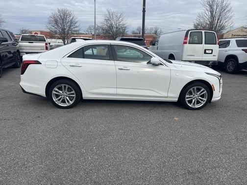 2022 Cadillac CT4 Luxury