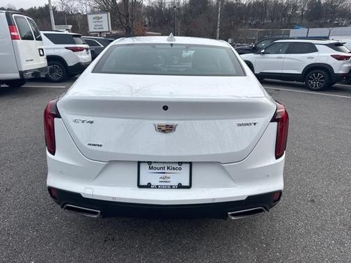 2022 Cadillac CT4 Luxury