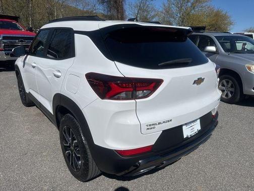 Summit White 2023 Chevrolet Trailblazer ACTIV