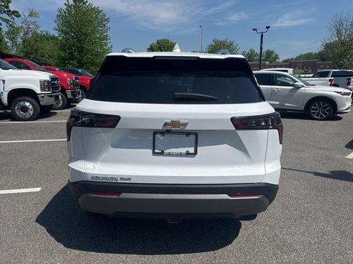 Summit White 2025 Chevrolet Equinox LT