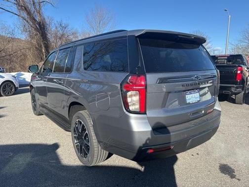 2022 Chevrolet Suburban RST