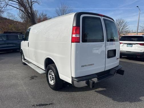 2023 GMC Savana 2500 Work Van
