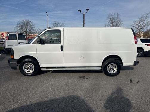 2023 GMC Savana 2500 Work Van