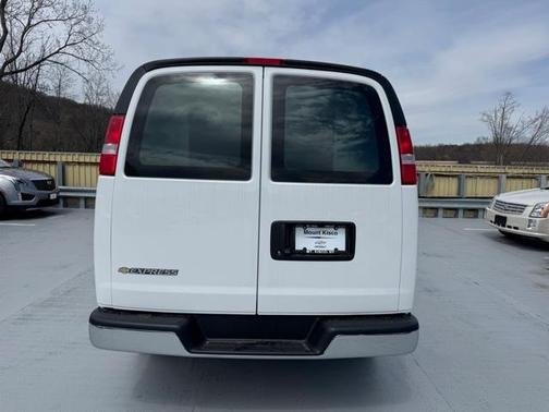 2025 Chevrolet Express 2500 Work Van
