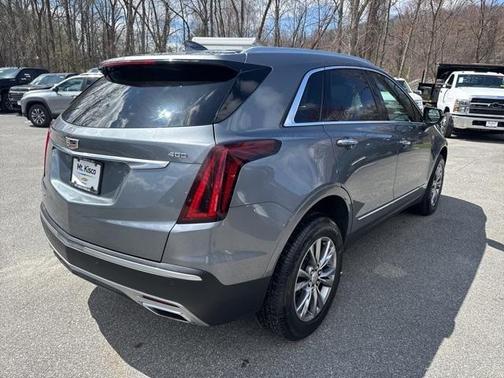 2022 Cadillac XT5 Premium Luxury