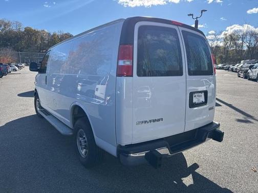 2023 GMC Savana 2500 Work Van
