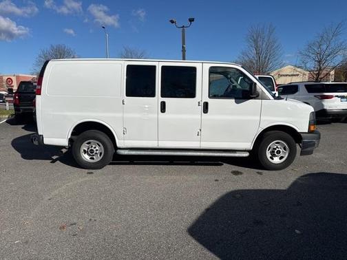 2023 GMC Savana 2500 Work Van