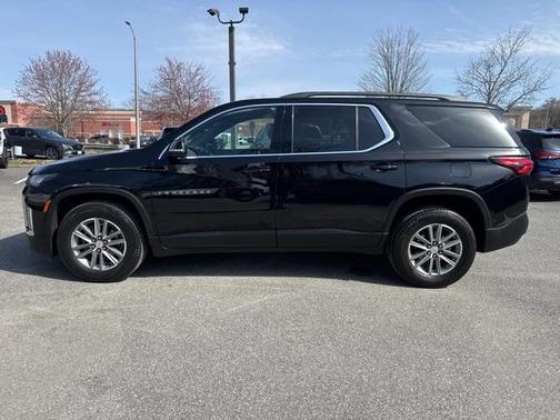 2022 Chevrolet Traverse LT Cloth