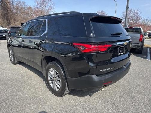 2022 Chevrolet Traverse LT Cloth
