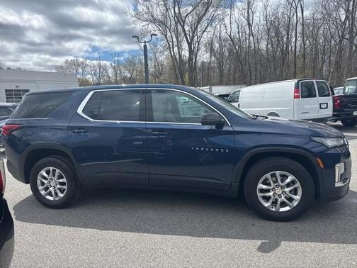 2022 Chevrolet Traverse LS