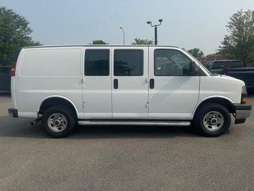 2023 GMC Savana 2500 Work Van