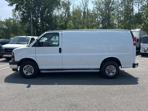 2023 GMC Savana 2500 Work Van