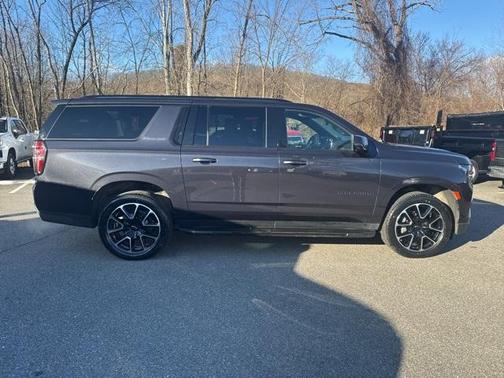 2022 Chevrolet Suburban RST
