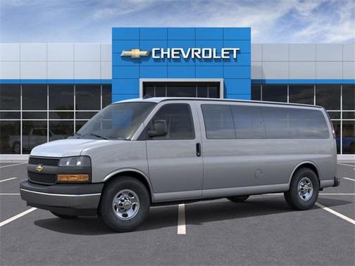 2025 Chevrolet Express 3500 LS