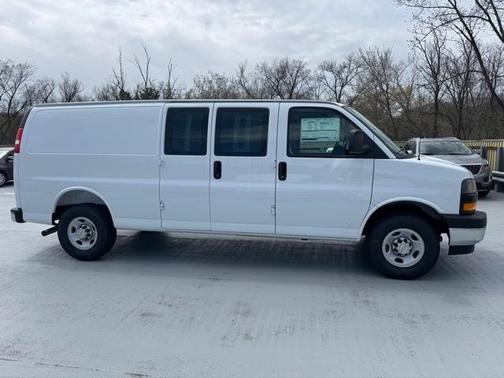 2025 Chevrolet Express 2500 Work Van