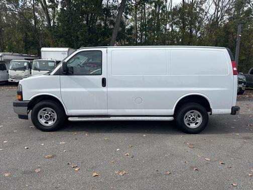 2023 GMC Savana 2500 Work Van