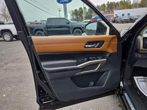 2024 Nissan Pathfinder Platinum 4WD