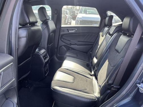 2022 Ford Edge ST