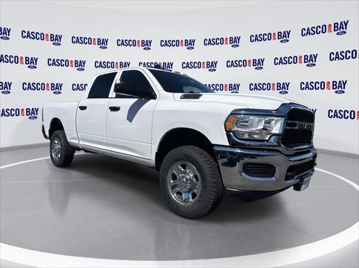 2022 RAM 2500 Tradesman Crew Cab 4x4 6'4' Box