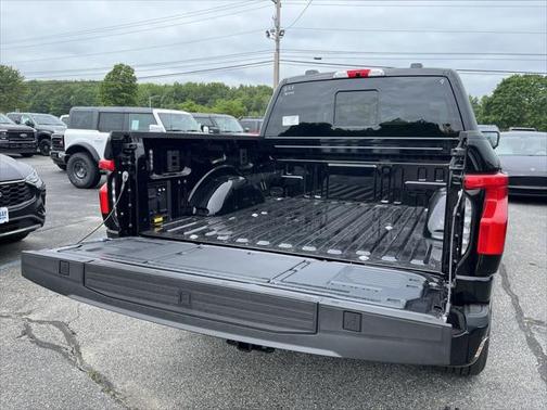 2025 Ford F-150 Lightning LARIAT