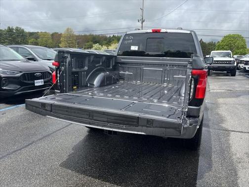 2025 Ford F-150 Lightning LARIAT