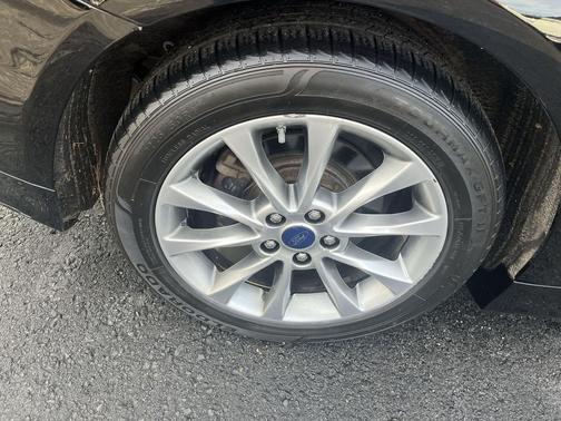 2017 Ford Fusion Hybrid SE