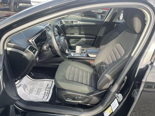 2017 Ford Fusion Hybrid SE