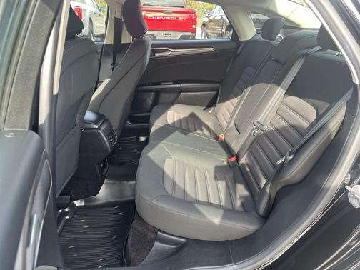 2017 Ford Fusion Hybrid SE