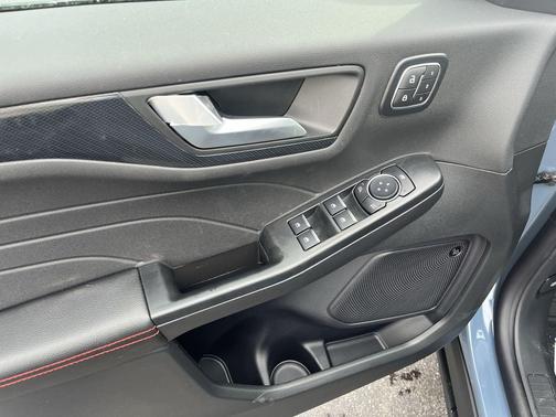 2026 Ford Escape ST-Line Select